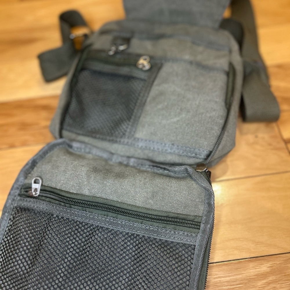 Olive Green Canvas Men’s Crossbody Chest Bag - Picture 7 of 12